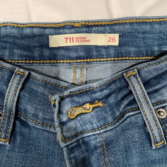 Levi skinny jeans - Picture 2 of 3